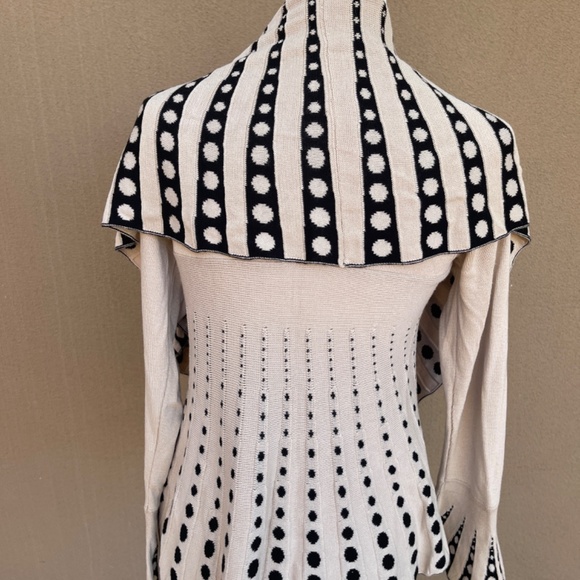 NEW! Angel Design by Sabri Ozel Pleated Italian Circle Cardigan Size Small - Picture 8 of 12